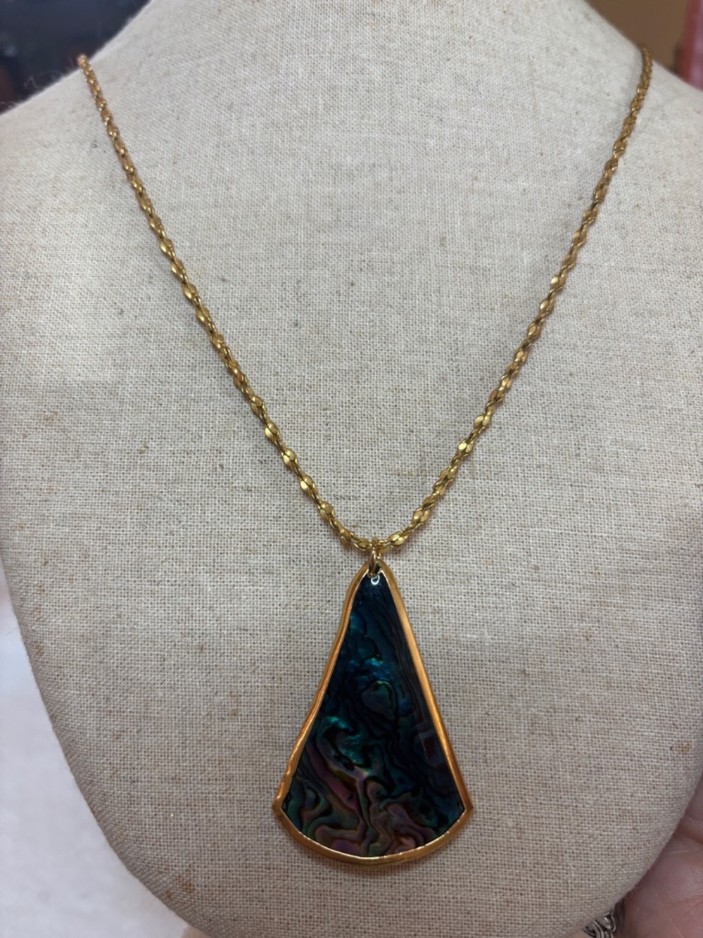 Gold tone Necklace Iridescent black swirl & colours between light weight Pendant